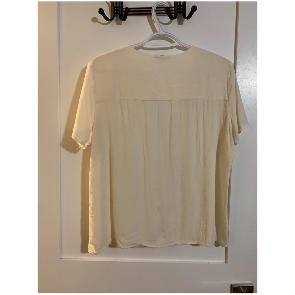Dynamite Button Blouse - Picture 3 of 3